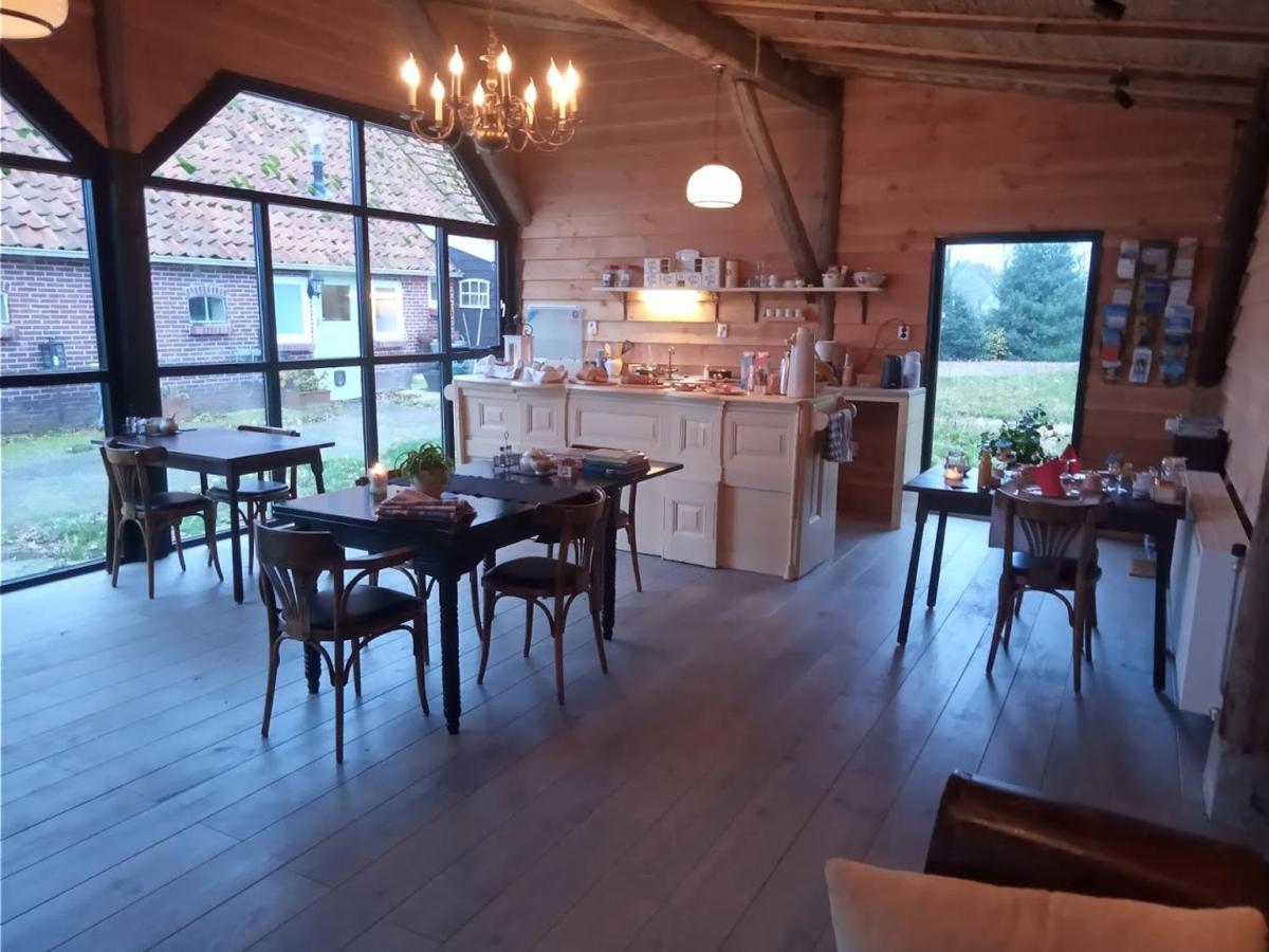 Pipowagen Elsebein Groningen Westerwolde Unieke Ligging Met Eigen Tuin En Vrij Uitzicht Over Veld Naar Natuurgebied Onstwedde Esterno foto