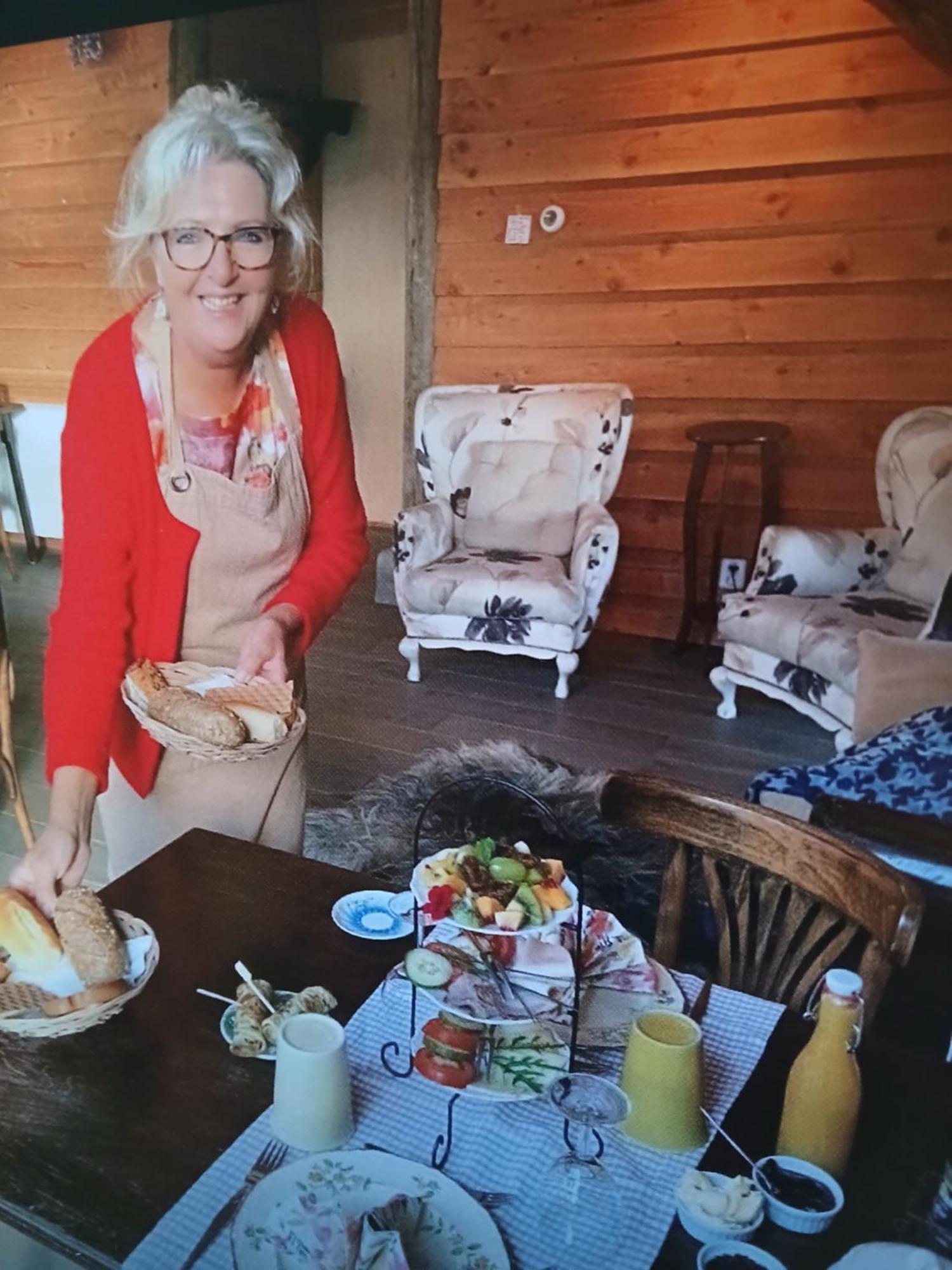 Pipowagen Elsebein Groningen Westerwolde Unieke Ligging Met Eigen Tuin En Vrij Uitzicht Over Veld Naar Natuurgebied Onstwedde Esterno foto